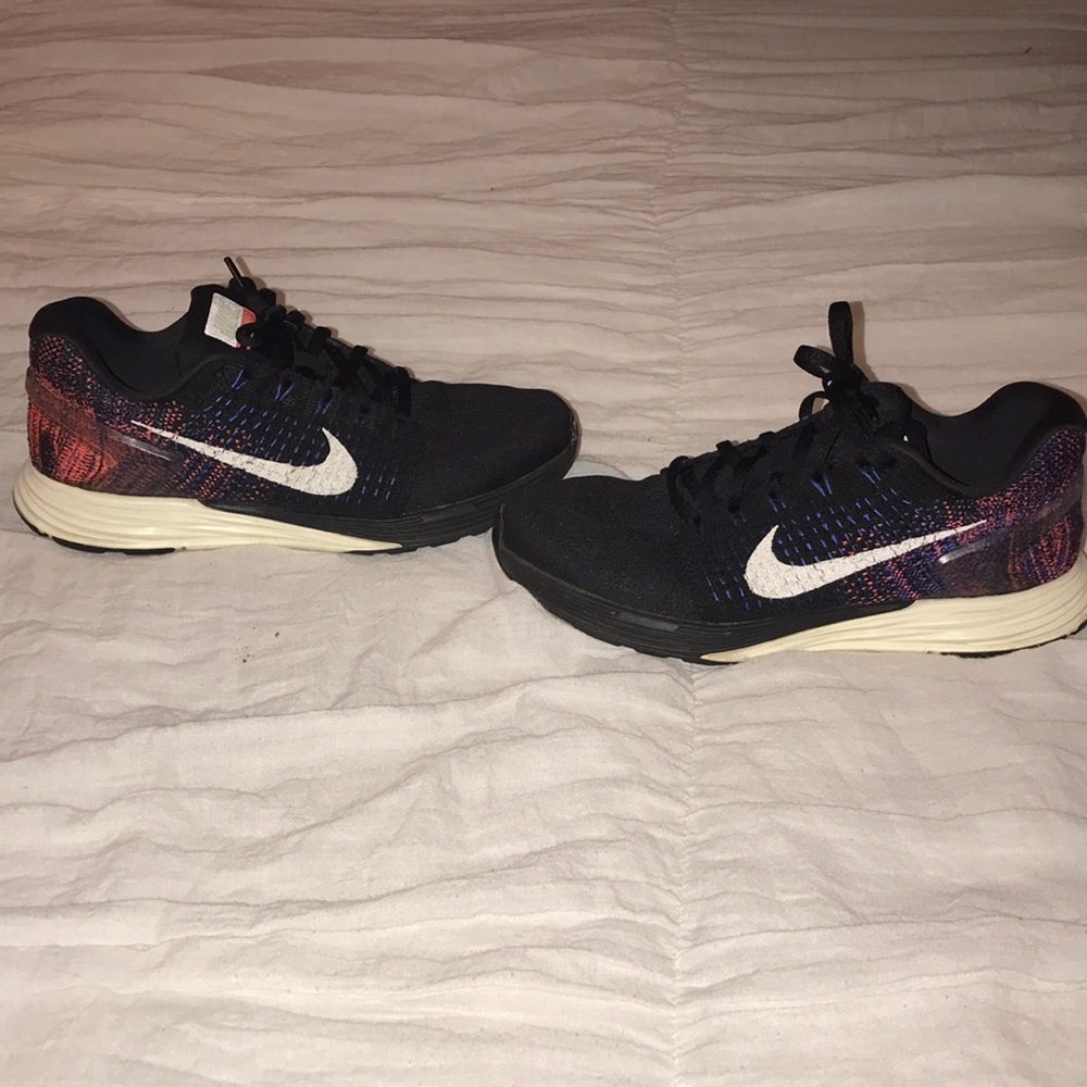 Women’s Nike shoes
